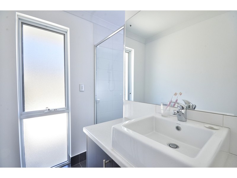 73 Beauchamp Loop, Wellard WA 6170