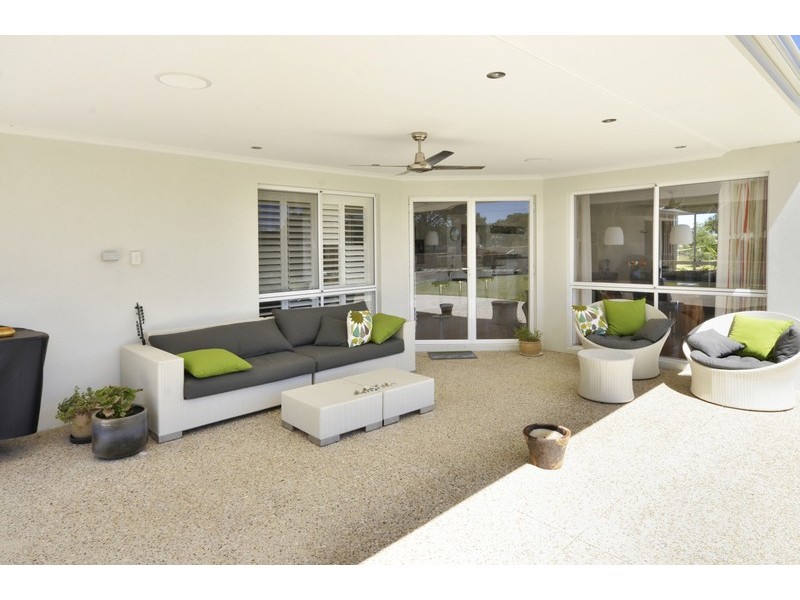 73 Beauchamp Loop, Wellard WA 6170