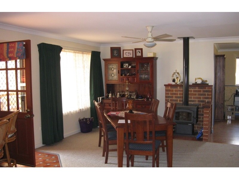 74 Minor Road, Orana WA 6330