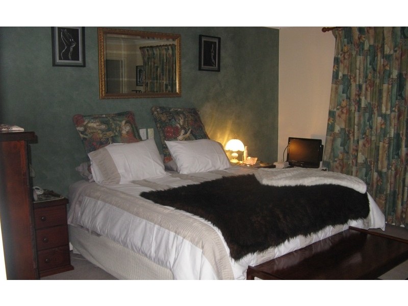 74 Minor Road, Orana WA 6330