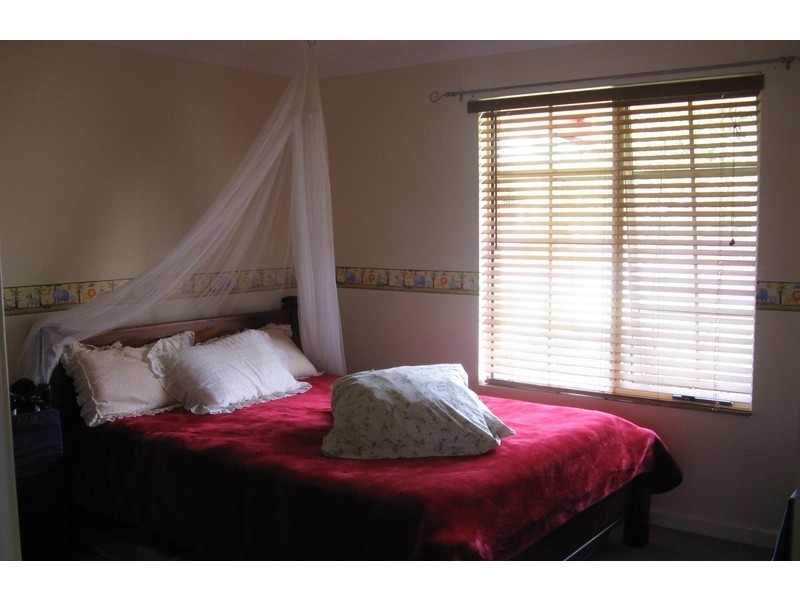 74 Minor Road, Orana WA 6330