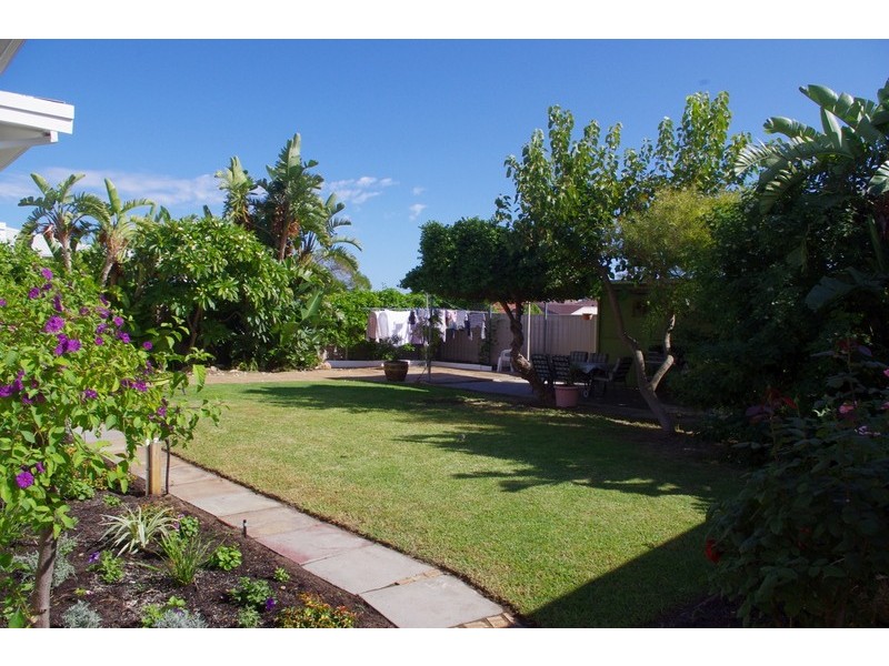 24 Wheeler Road, Karrinyup WA 6018