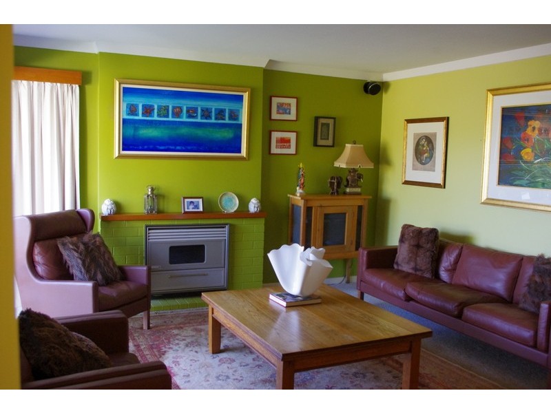 24 Wheeler Road, Karrinyup WA 6018