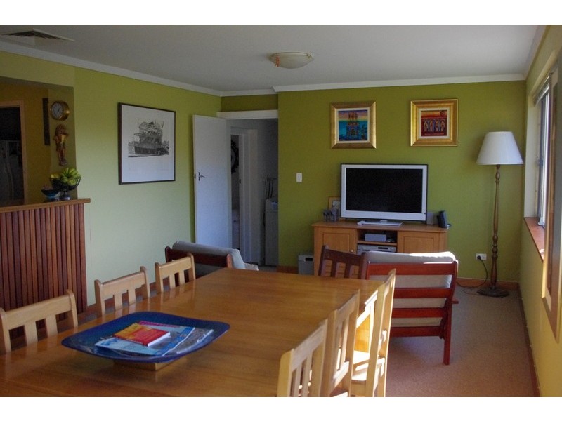 24 Wheeler Road, Karrinyup WA 6018