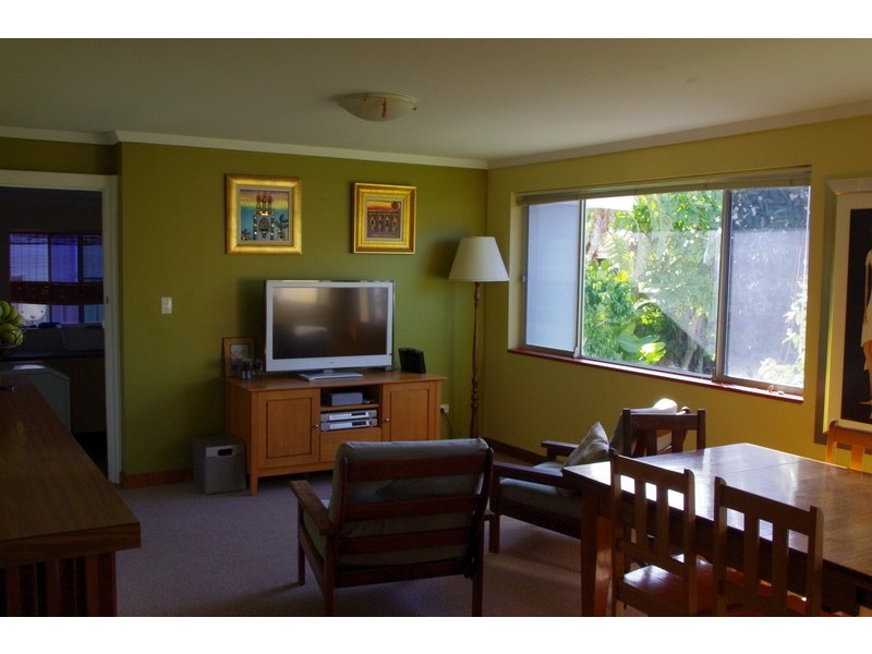 24 Wheeler Road, Karrinyup WA 6018