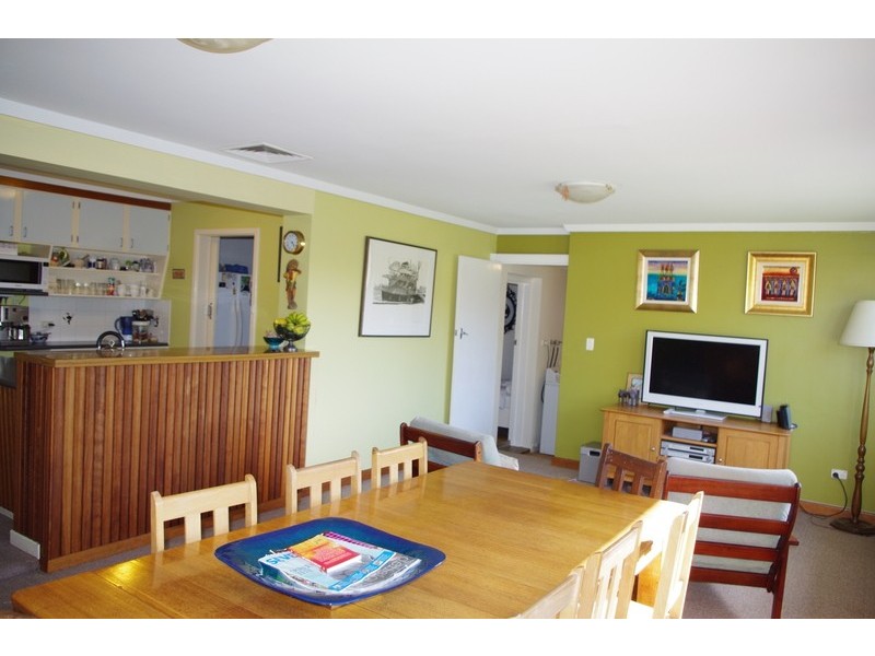 24 Wheeler Road, Karrinyup WA 6018