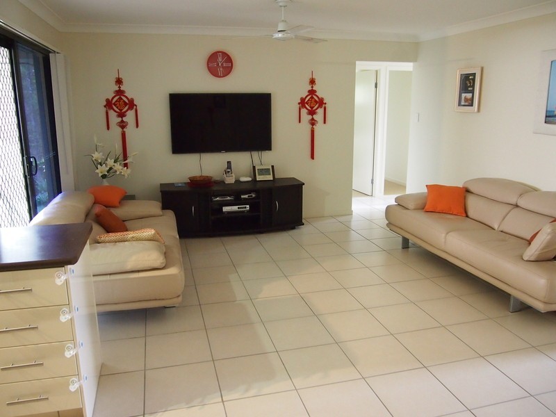 94 Lakes Entrance Drive, Springfield Lakes QLD 4300