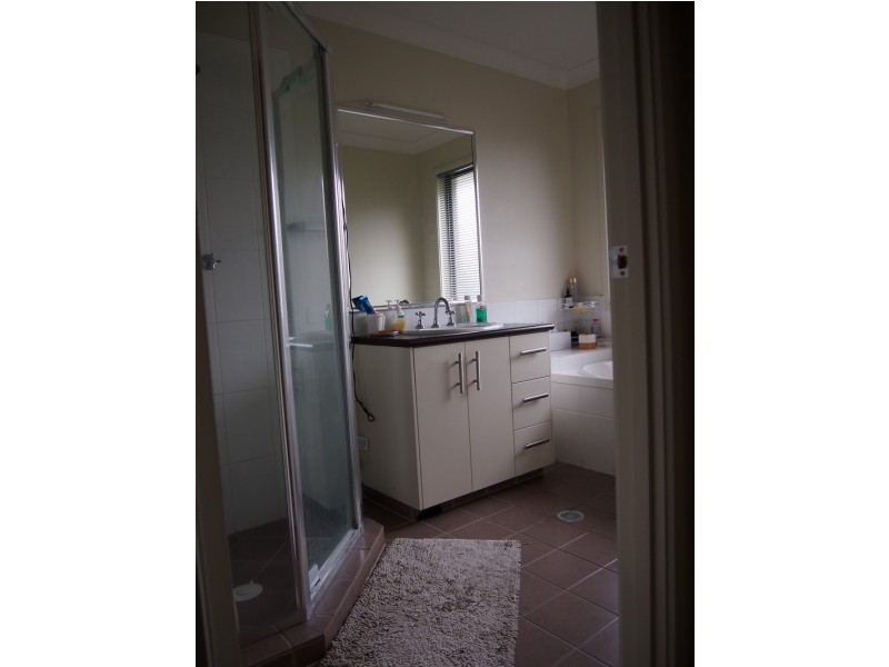 94 Lakes Entrance Drive, Springfield Lakes QLD 4300