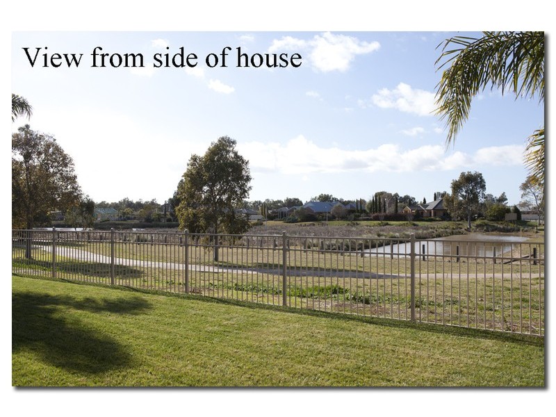 15 Tandou Ct, Kialla VIC 3631