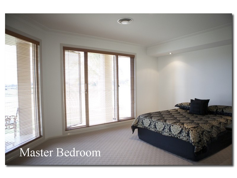 15 Tandou Ct, Kialla VIC 3631