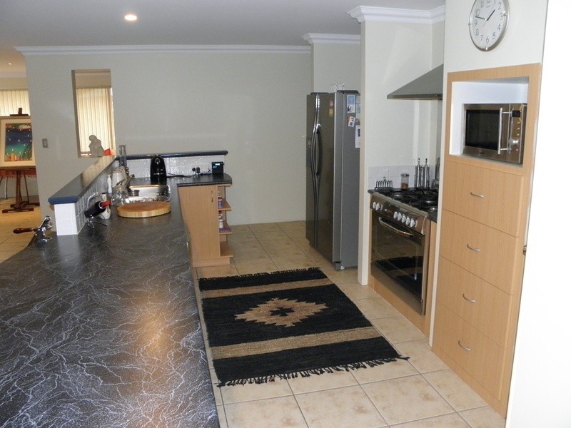 10 Misarden Lane, Erskine WA 6210