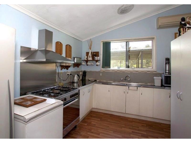 28 Kiora Rd, Miriam Vale QLD 4677