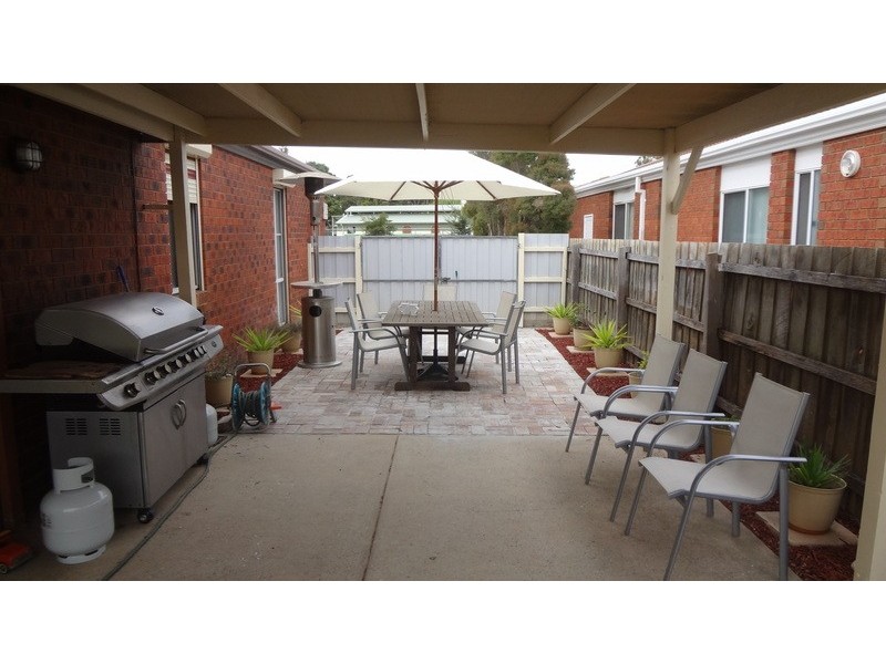 13 Racecourse Road, Werribee VIC 3030