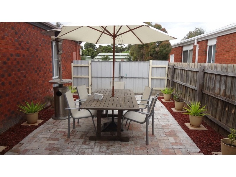 13 Racecourse Road, Werribee VIC 3030
