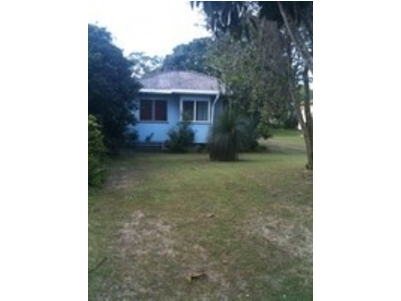 19 Claytons Road, Amity Point QLD 4183