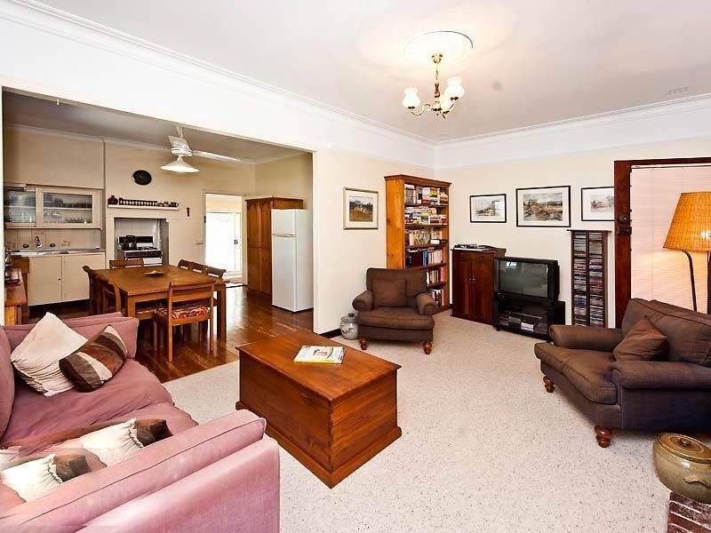 15 Cunningham Tce, Daglish WA 6008