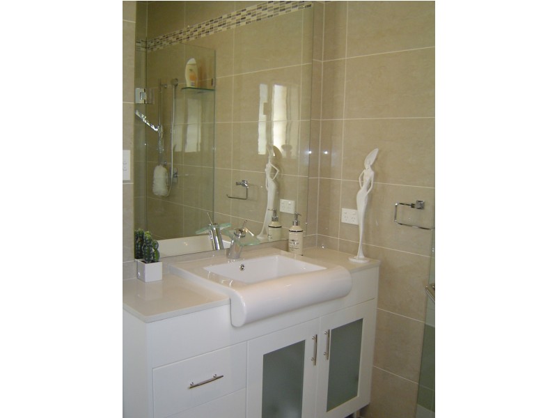 35 Poole Ave, Woodville South SA 5011