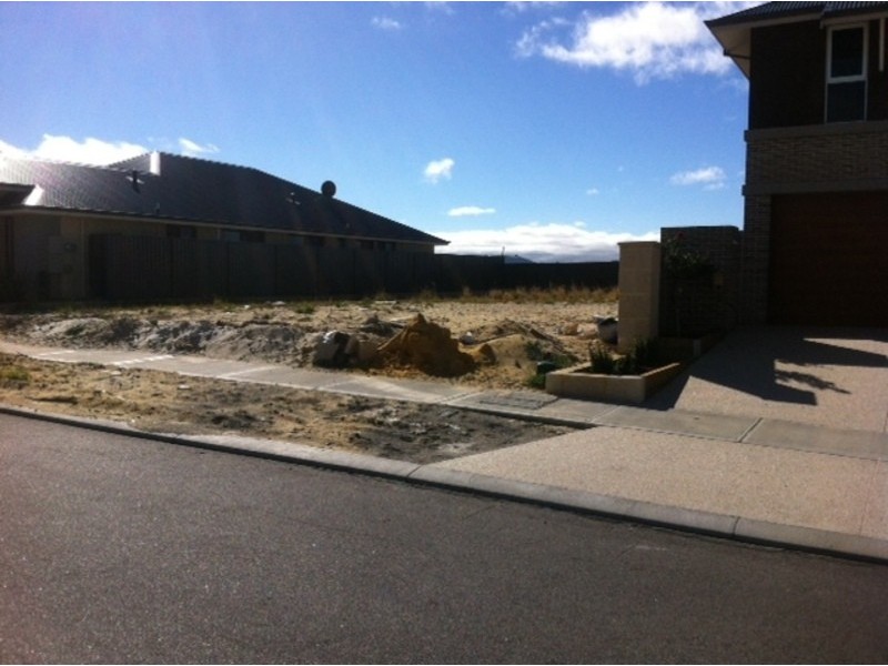 4  Lancaster Avenue, Aveley WA 6069