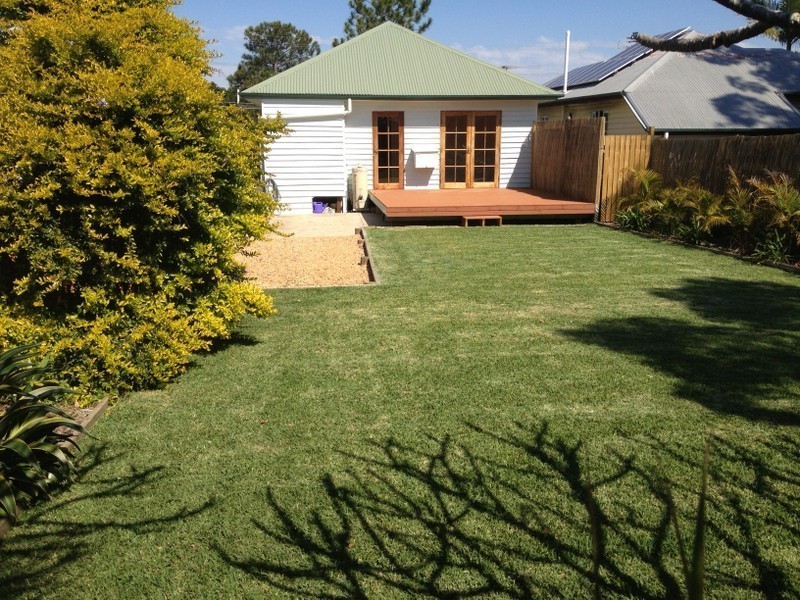 10 HIGH STREET, Brighton QLD 4017