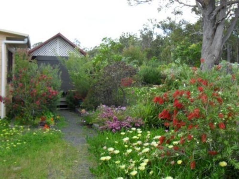 13 Cockatoo Drive, Nannup WA 6275