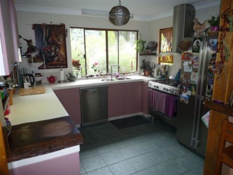 13 Cockatoo Drive, Nannup WA 6275