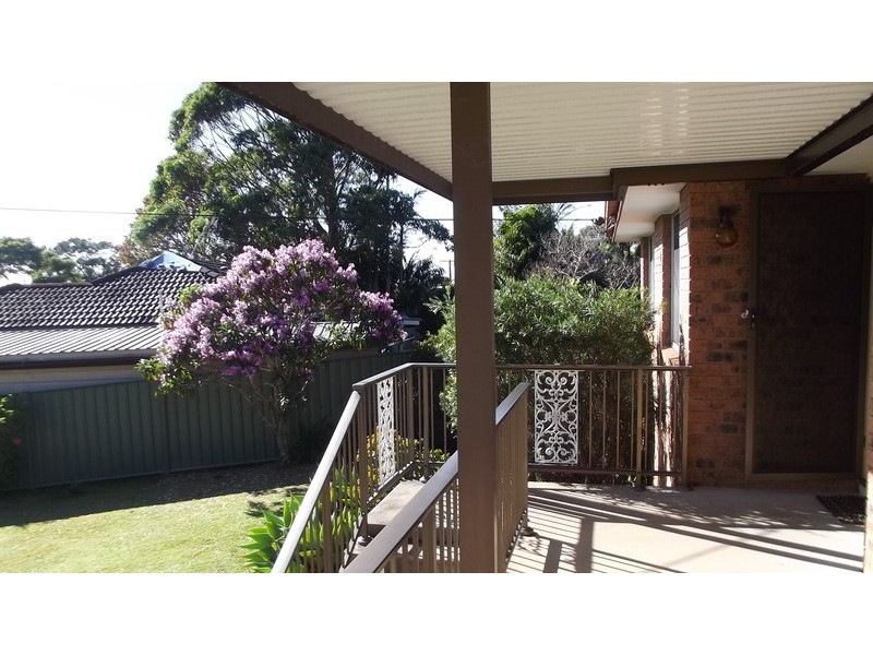 8 Newhaven Place, Bateau Bay NSW 2261