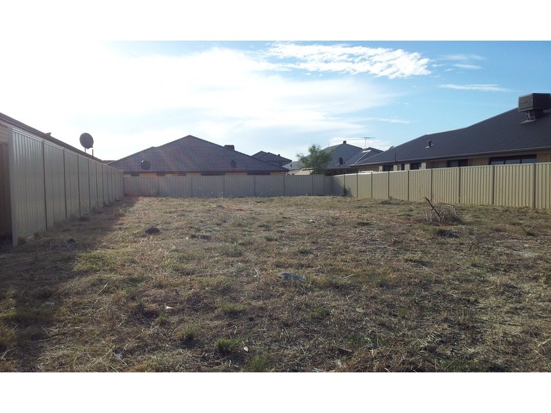 12 Tipperary Bend, Canning Vale WA 6155