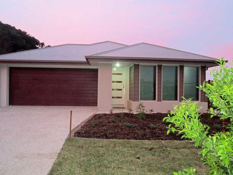 7 Mountain View Parade, Upper Coomera QLD 4209