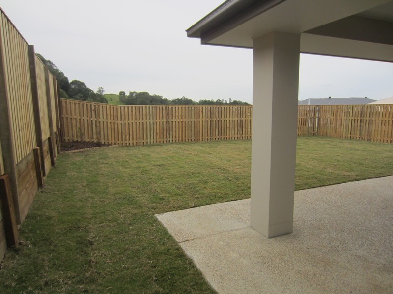 7 Mountain View Parade, Upper Coomera QLD 4209