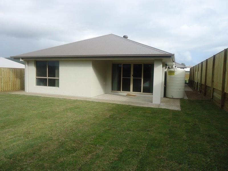 7 Mountain View Parade, Upper Coomera QLD 4209