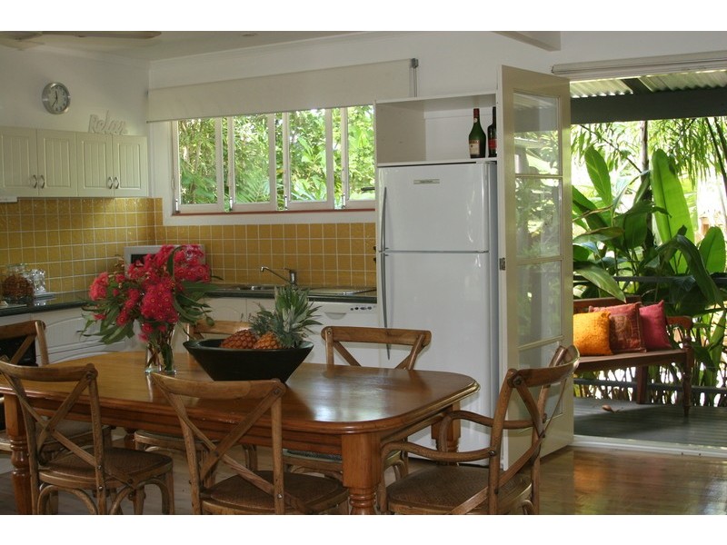 9 Musgrave Ave, Southport QLD 4215