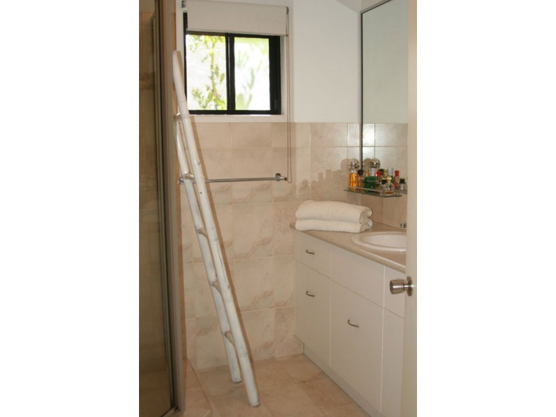 9 Musgrave Ave, Southport QLD 4215