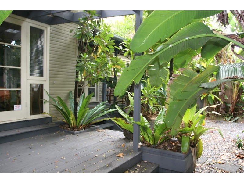 9 Musgrave Ave, Southport QLD 4215