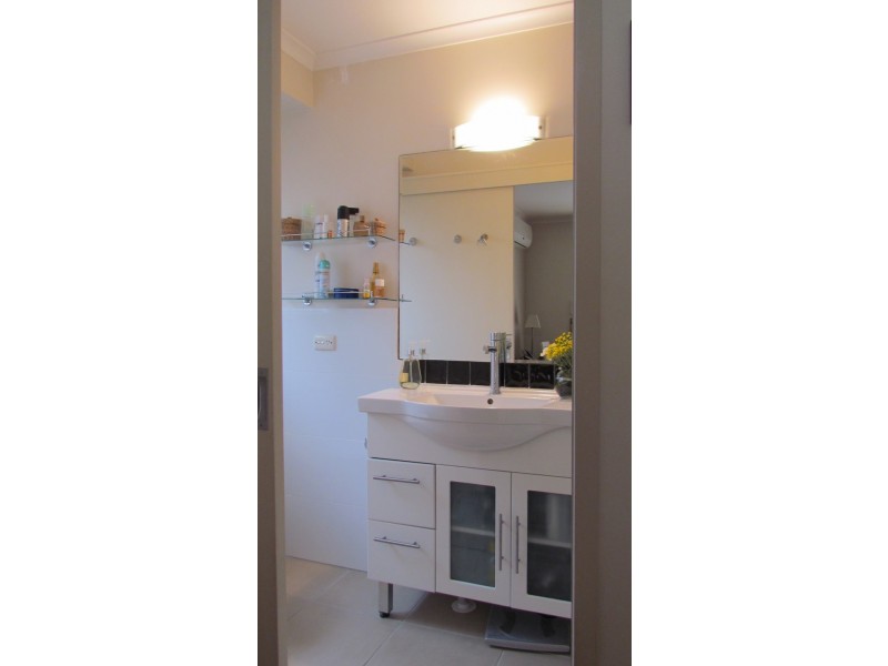 30  Yarrayne Road, Nerang QLD 4211