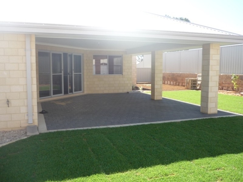 3  Winward Way, Drummond Cove WA 6532