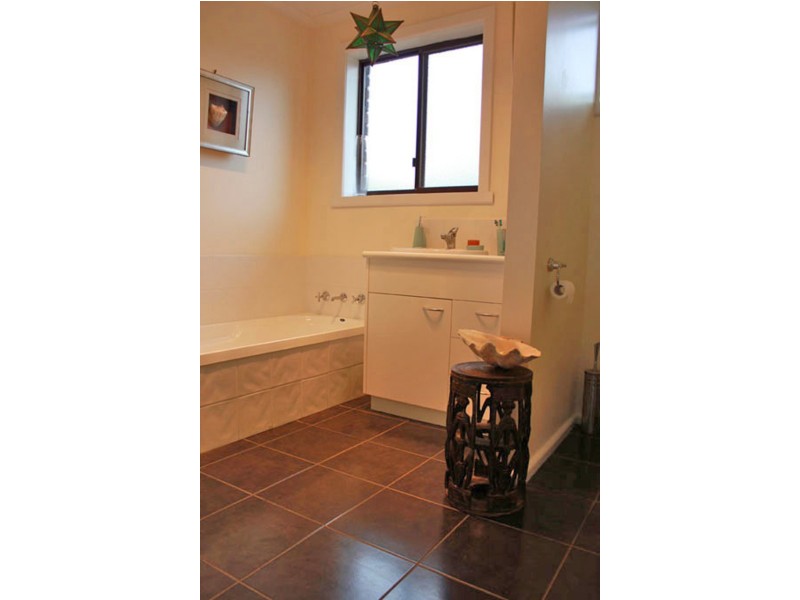Unit 1 & Unit 2//22 Lumeah Avenue, Lenah Valley TAS 7008