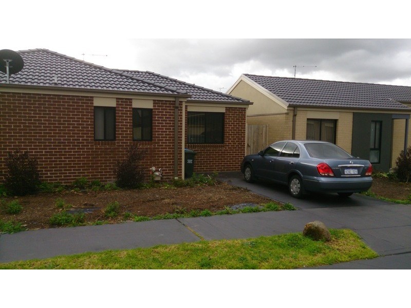 34/12 Kirkland Crt, Epping VIC 3076