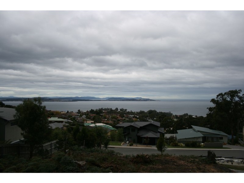 89 Tingira Road, Blackmans Bay TAS 7052