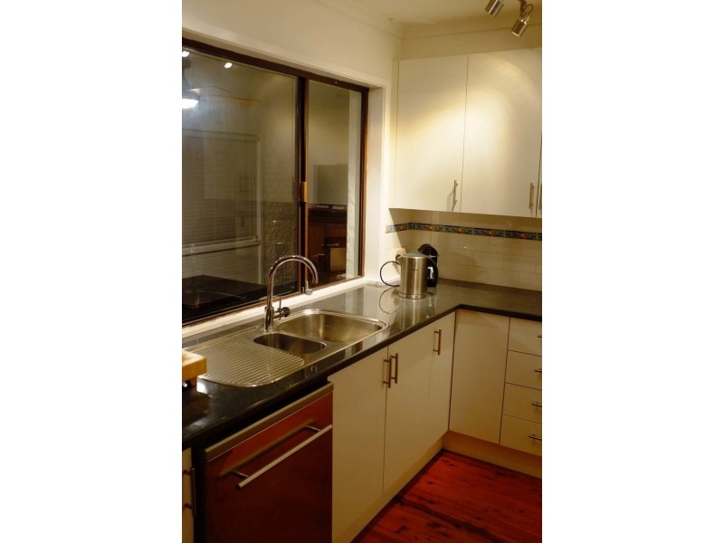 33 Anembo Crescent, Kiama Heights NSW 2533