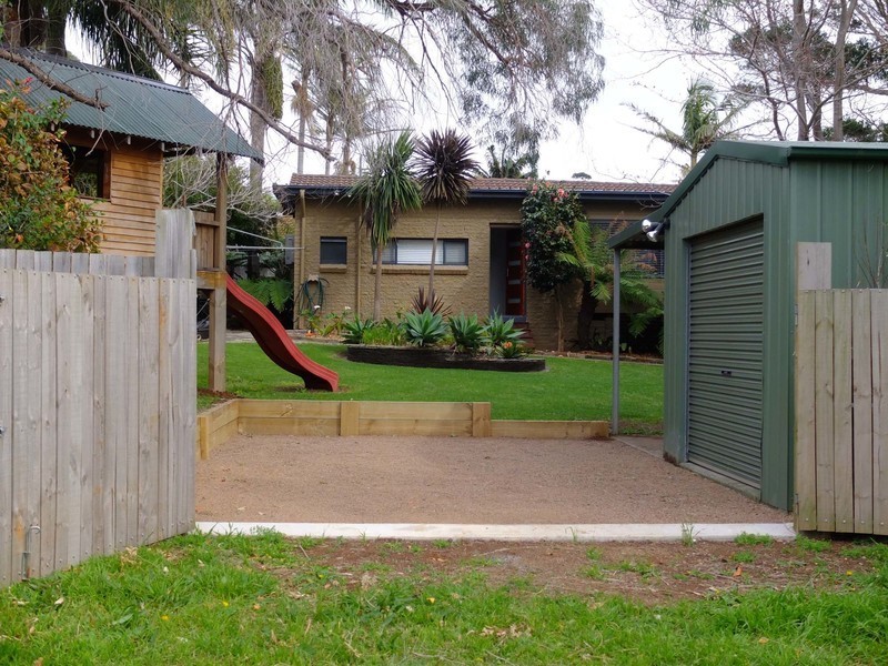 33 Anembo Crescent, Kiama Heights NSW 2533