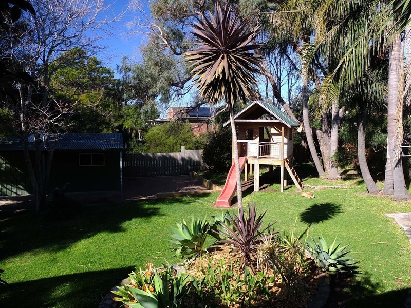 33 Anembo Crescent, Kiama Heights NSW 2533