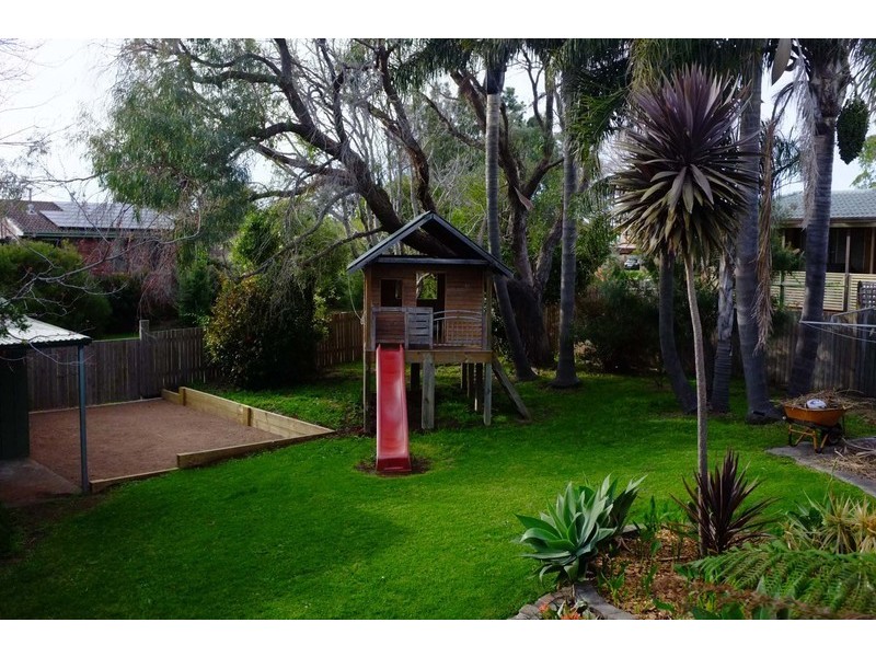 33 Anembo Crescent, Kiama Heights NSW 2533