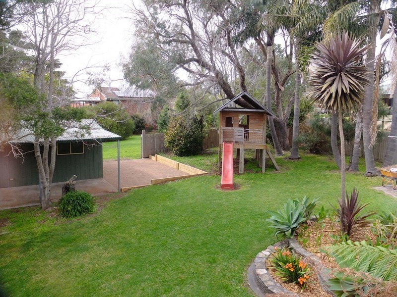 33 Anembo Crescent, Kiama Heights NSW 2533