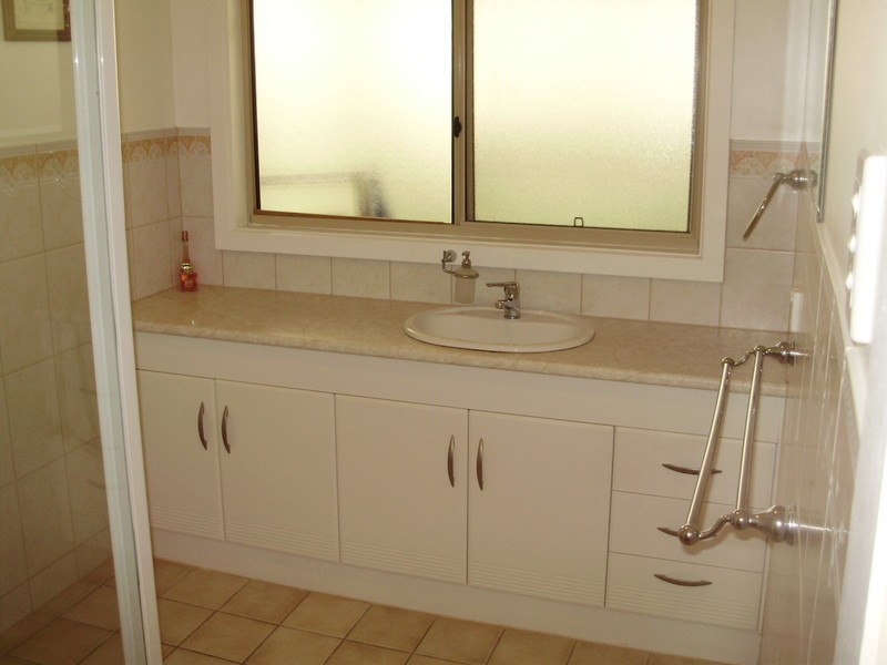 8 Barrington Street, Renmark SA 5341