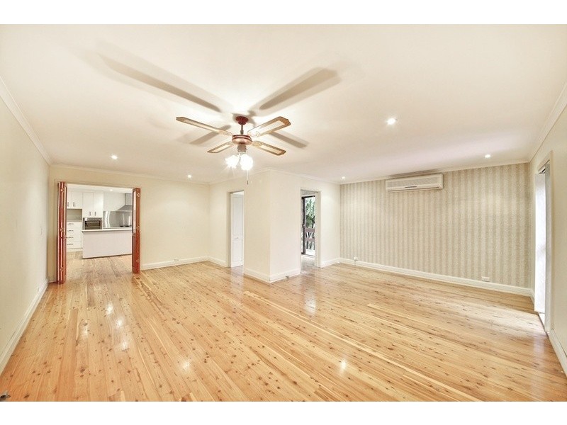 28 Crookston Drive, Camden South NSW 2570