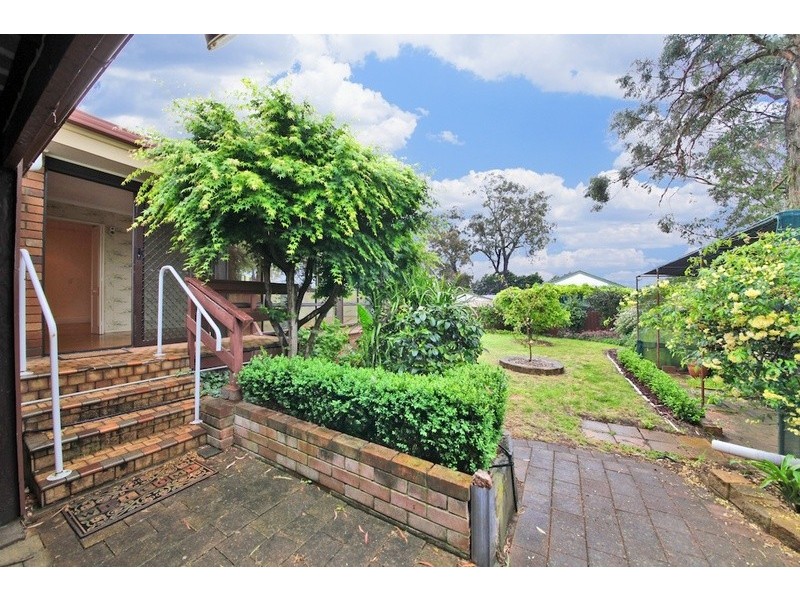 28 Crookston Drive, Camden South NSW 2570