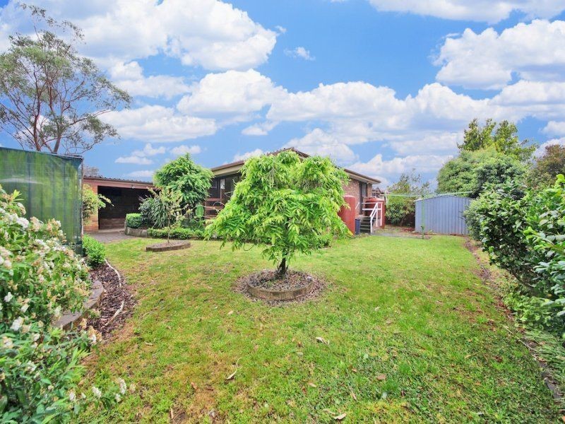 28 Crookston Drv, Camden South NSW 2570