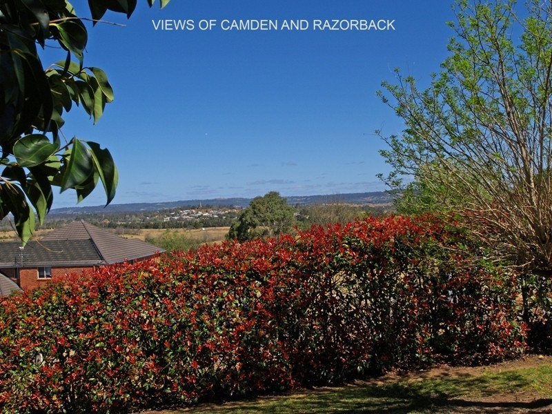 13 Camelot Close, Kirkham NSW 2570