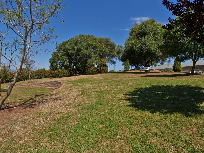 13 Camelot Close, Kirkham NSW 2570