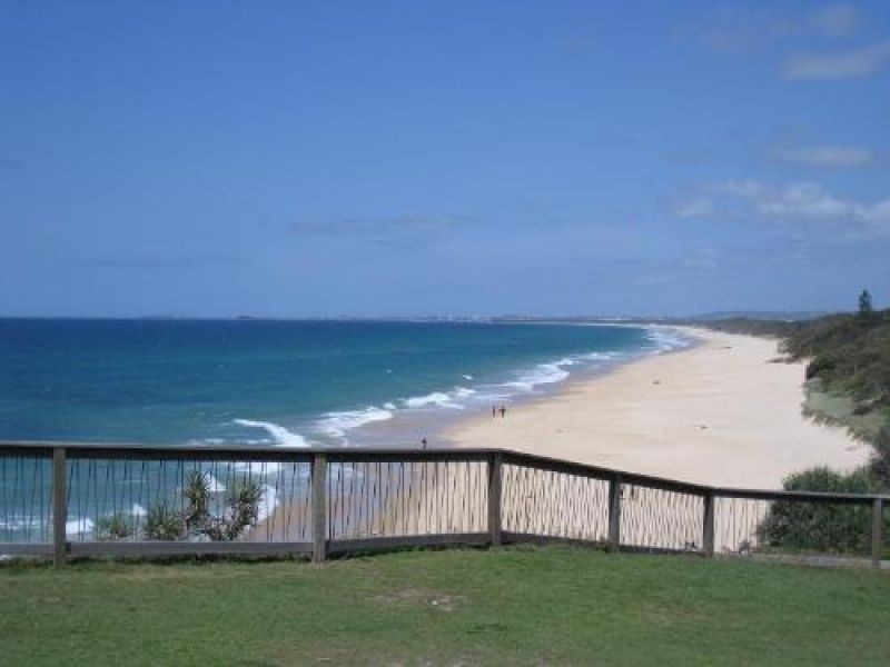 3/2 Suncoast Beach Drive, Mount Coolum QLD 4573